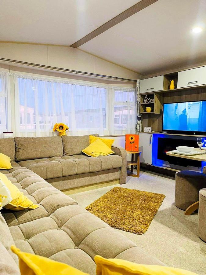 Hotel The Sunflower Luxury Caravan At Tattersall Lakes Tattershall Zewnętrze zdjęcie